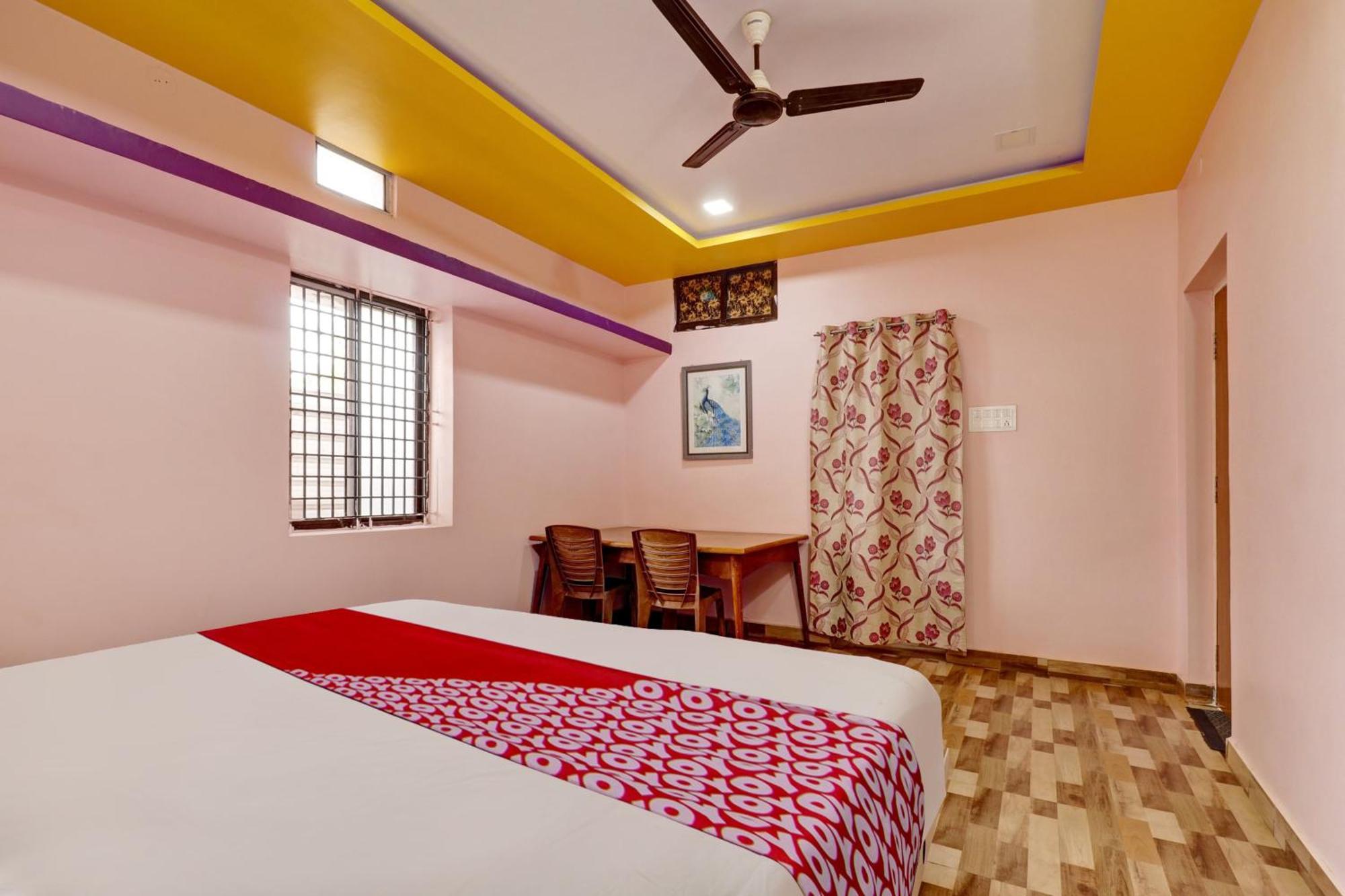 Oyo Sampige Heritage Hotel Koppal Buitenkant foto