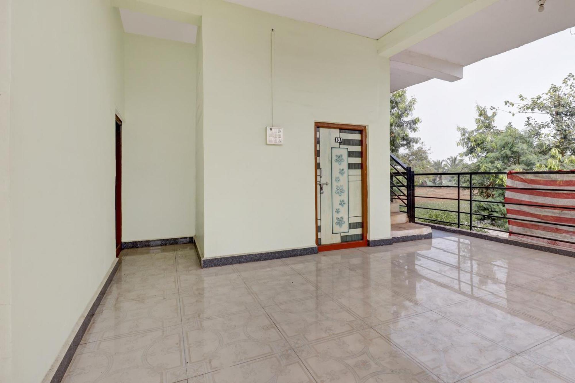 Oyo Sampige Heritage Hotel Koppal Buitenkant foto